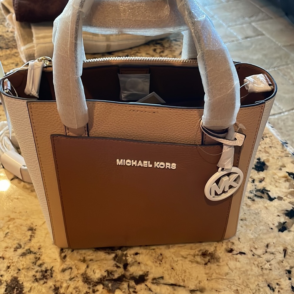 Michael Kora Gemma New With Tags - image 7